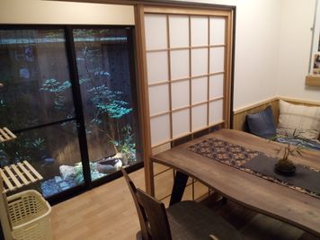 花鈴京都 風華 オトナ可愛い隠れ家の町家の室内の写真