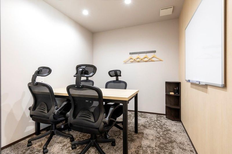6名用会議室 - BIZcomfort溝の口