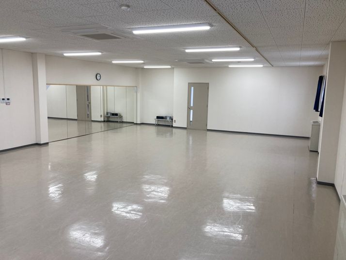 多目的スペース - おさるアリーナ