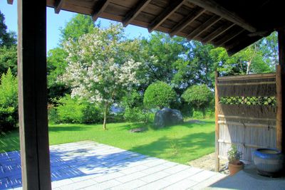 四季を通じて季節を感じられるお庭です。 - 〈一棟貸庭園有〉築100年古民家の室内の写真