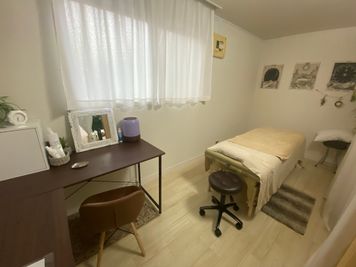 半個室 - シェアサロン、レンタルスペース　みちひらき シェアサロンmichihiraki   （みちひらき）の室内の写真