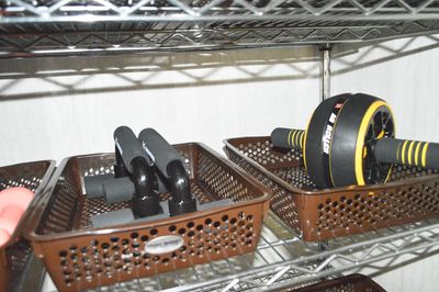 腹筋ローラー他 - 真和スクエア S-GYM（エスジム）の設備の写真