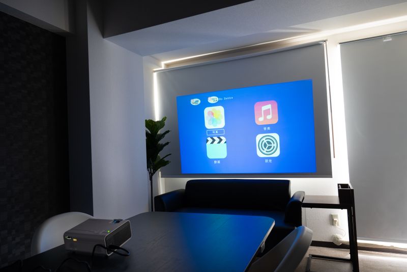 会議やテレワークに最適な貸会議室 - 池袋会議室kuro