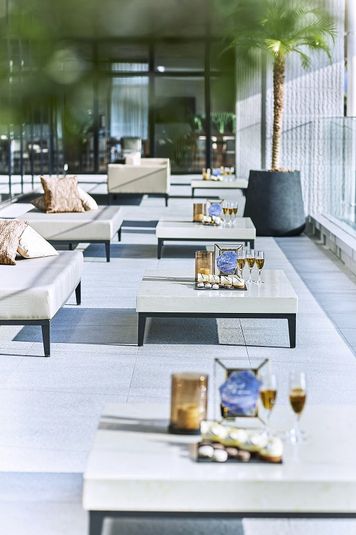 オープンスペースのラウンジ - ザ・ベイスイート 桜島テラス