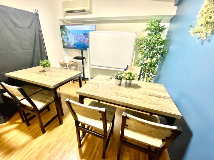 オレガノ高槻駅前🍃☕会議室 - JR高槻駅90秒！