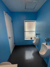 男子トイレ - 紅花会館レンタルスペース 屋上スペースBBQ可能の室内の写真