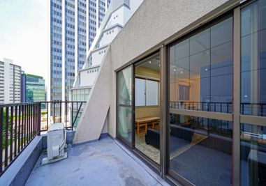 カリクラシ 西田ビル４F 広いベランダの多目的スペース！【西田ビル４F】の室内の写真