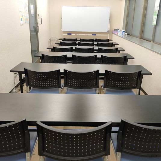 横浜・新横浜完全個室会議室 - 5/31閉店！横浜新横浜駅 徒歩6分 会議室