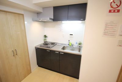 2口ガスコンロのキッチン - 【キャピタル池袋】キッチン充実の料理が出来るレンタルスペース🍀 レンタルスペース【キャピタル池袋】3F🍀の室内の写真