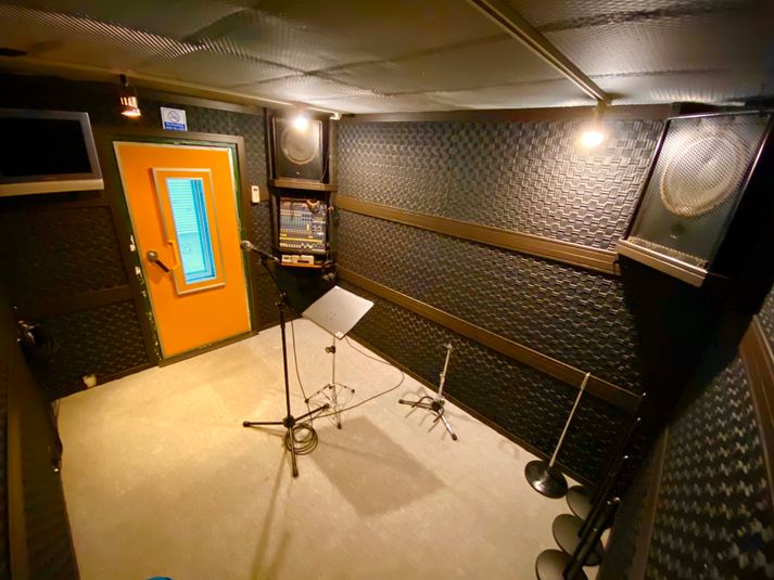 A Booth - Studio AiDE