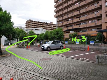 お車で来られる方はNO.3へお止めください。(無料☆) - レンタルスタジオBigTree  	和泉和気店Aルーム　 和泉和気店　Aルーム　 のその他の写真