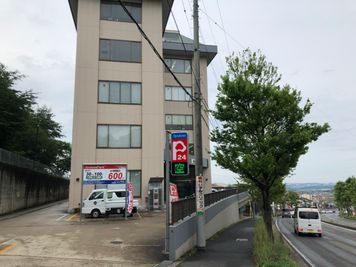 キャピタル中山ビル 2階C会議室の室内の写真