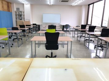 キャピタル中山ビル 2階C会議室の室内の写真