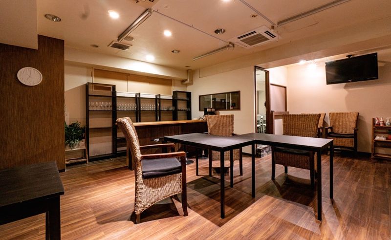 フリースペース - V-SPACE新宿職安通店