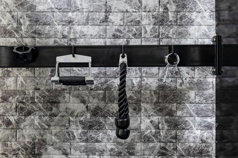 【新大阪駅徒歩5分】新大阪地域最安レンタルプライベートジム新大阪 - SKYレンタルジム新大阪