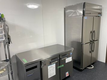 冷蔵庫、冷凍庫完備 -  kitchen ace 菓子製造許可付きシェアキッチンの設備の写真