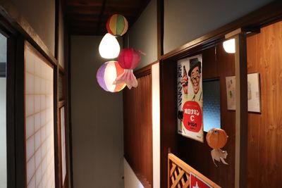 階段を上がるとレトロな空間が広がります。 - 昭和レトロなレンタルスペース『昭和SPACE』 昭和ＳＰＡＣＥ1号室2号室の室内の写真