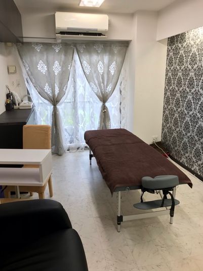 施術台のあるサロン - salon　La.La.