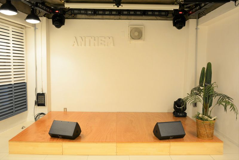 撮影・配信に　アクリル板有 - 【ANTHEM】イベント・撮影