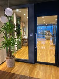 施設入口 - 平成エンタープライズ　HEGビル Room1　の外観の写真