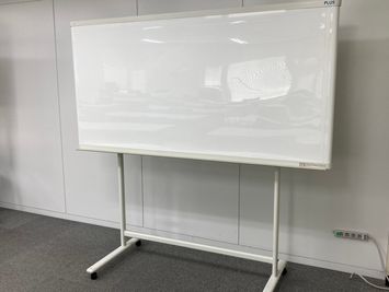 常設★ホワイトボード - 銀座ユニーク貸会議室5丁目店 G401 カンファレンスルームの設備の写真