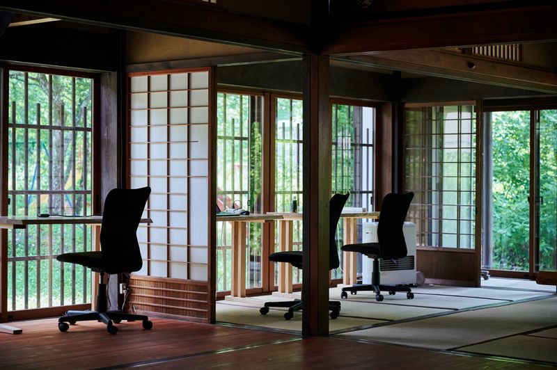 ワークスペース＆こども図書館　「奥飛騨　萬葉館」 - C&W 奥飛騨 萬葉館