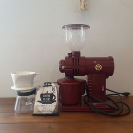 電動ミル、ドリップコーヒー - レンタルスペース・エンアルト キッチンつきレンタルスペースの設備の写真