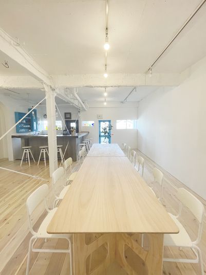 カウンターバーありのスペース - ペイント・ラウンジ