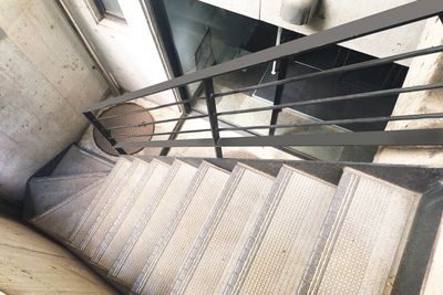 地下室への階段 - 駒込レンタルスペース“駒ちか” 会議や打合せなどに【飲食可】の入口の写真