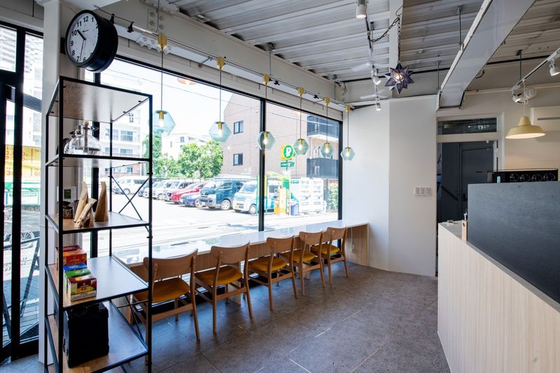 路面・自然光溢れるレンタルカフェ - 代官山Kumikoビル