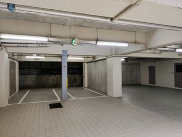1階は駐車場です(要予約) - 渋谷ホール&スタジオ 501 Bösendorferのその他の写真