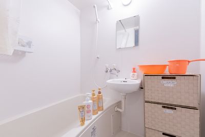 浴室も新品設備でとても綺麗です♪ - スペースライク FS新大阪 [SpaceLike]シャビーの室内の写真