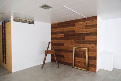 無垢杉板壁＆漆喰壁
背景に変化をつけたいときや雰囲気を変えたい時に便利です。 - Studio PATAKA 撮影スタジオの室内の写真