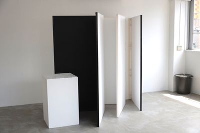両開き白黒レフ板/2
両開き白レフ板/1
サイコロ/1
（無料） - Studio PATAKA 撮影スタジオの設備の写真