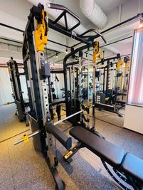 addict gym [期間限定値下げ] レンタルジムスペースの室内の写真
