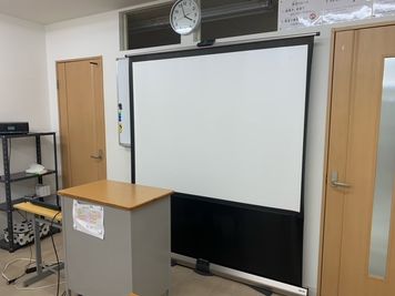 スクリーン - 名古屋国際日本語学校 レンタル教室の設備の写真