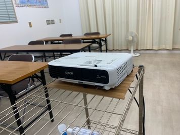 プロジェクター - 名古屋国際日本語学校 レンタル教室の設備の写真