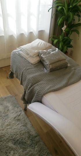 美容施術向けレンタルスペース - 保留