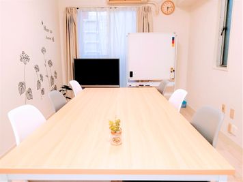 レンタル会議室　西新宿の室内の写真
