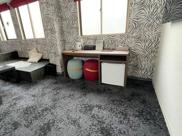 ゼブラ部屋 - どやねんホテルズ バクロ