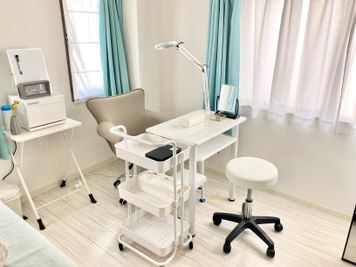 ネイルスペースもございます。 - 天王寺レンタルサロン 天王寺レンタルサロン の室内の写真