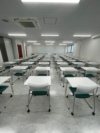 102教室 - 東京国際学園情報専門学校