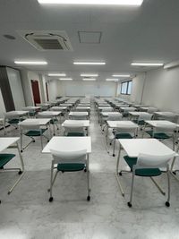 東京国際学園情報専門学校 102教室の室内の写真