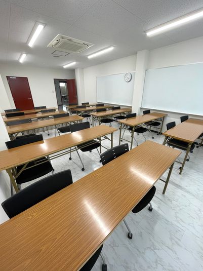 101教室 - 東京国際学園情報専門学校