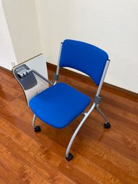 椅子 (10脚)
メモ台・キャスター付き - 時々海風が吹くスタジオ 多目的スペースの設備の写真