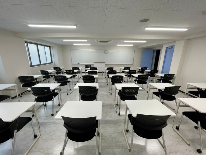 203教室 - 東京国際学園情報専門学校