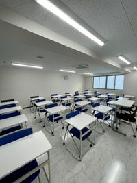 東京国際学園情報専門学校 205教室の室内の写真