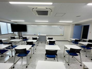 【206教室】スマートロック・クラウドカメラを利用し無人化運営！  空き教室を貸し出し中！学校稼働日は有人での対応となります。 - 東京国際学園　研修センター