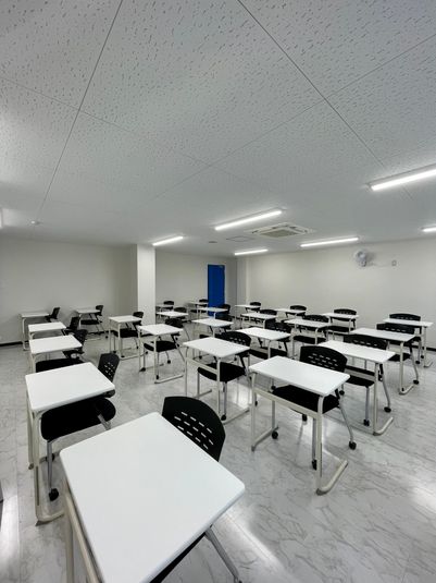 302教室 - 東京国際学園情報専門学校