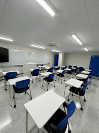 東京国際学園　研修センター 308教室の室内の写真